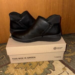 Clark’s Kayleigh Mid Ankle Boot